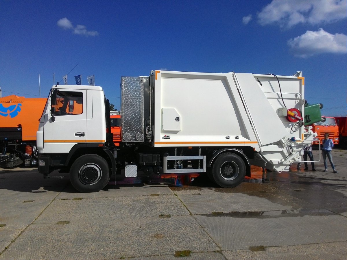 МАЗ 5340с2 мусоровоз