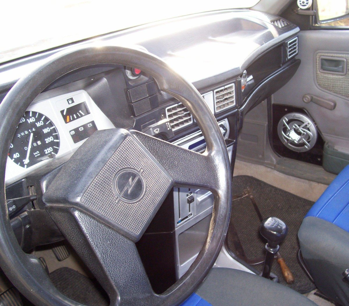 Opel Kadett 1986 салон