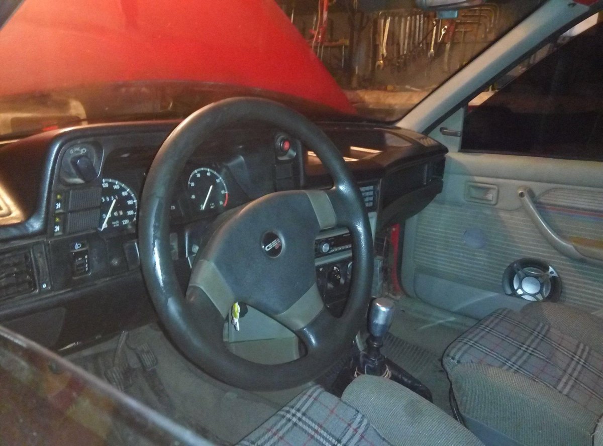 Опель кадет салон