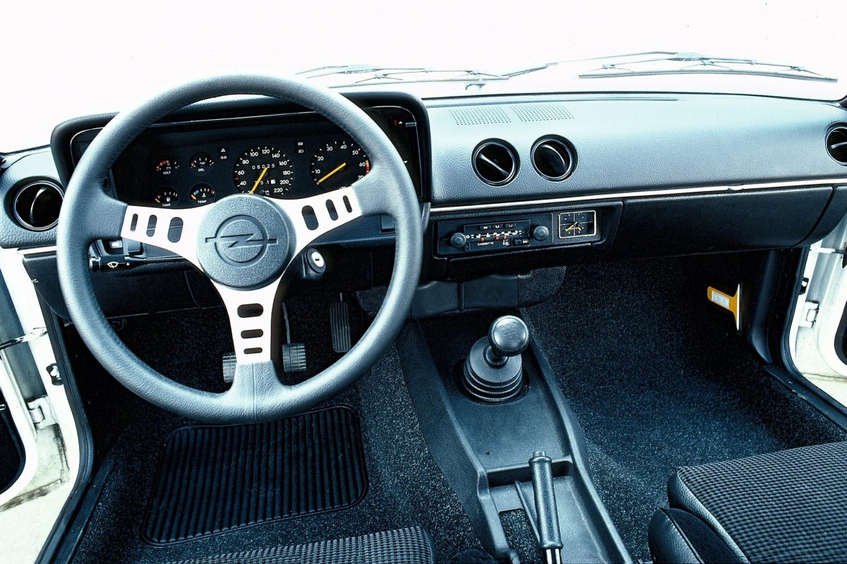 Opel Manta салон