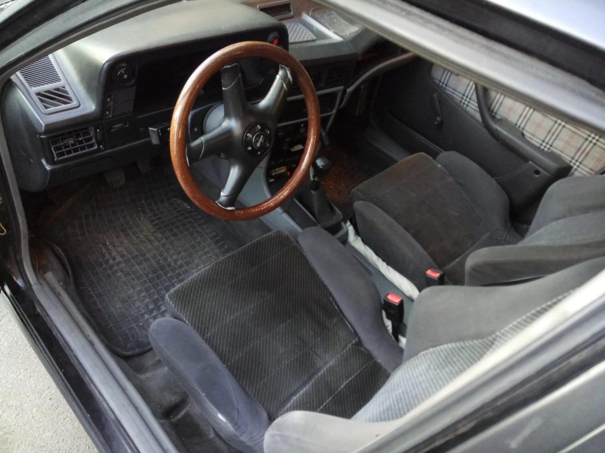 Opel Kadett GSI салон