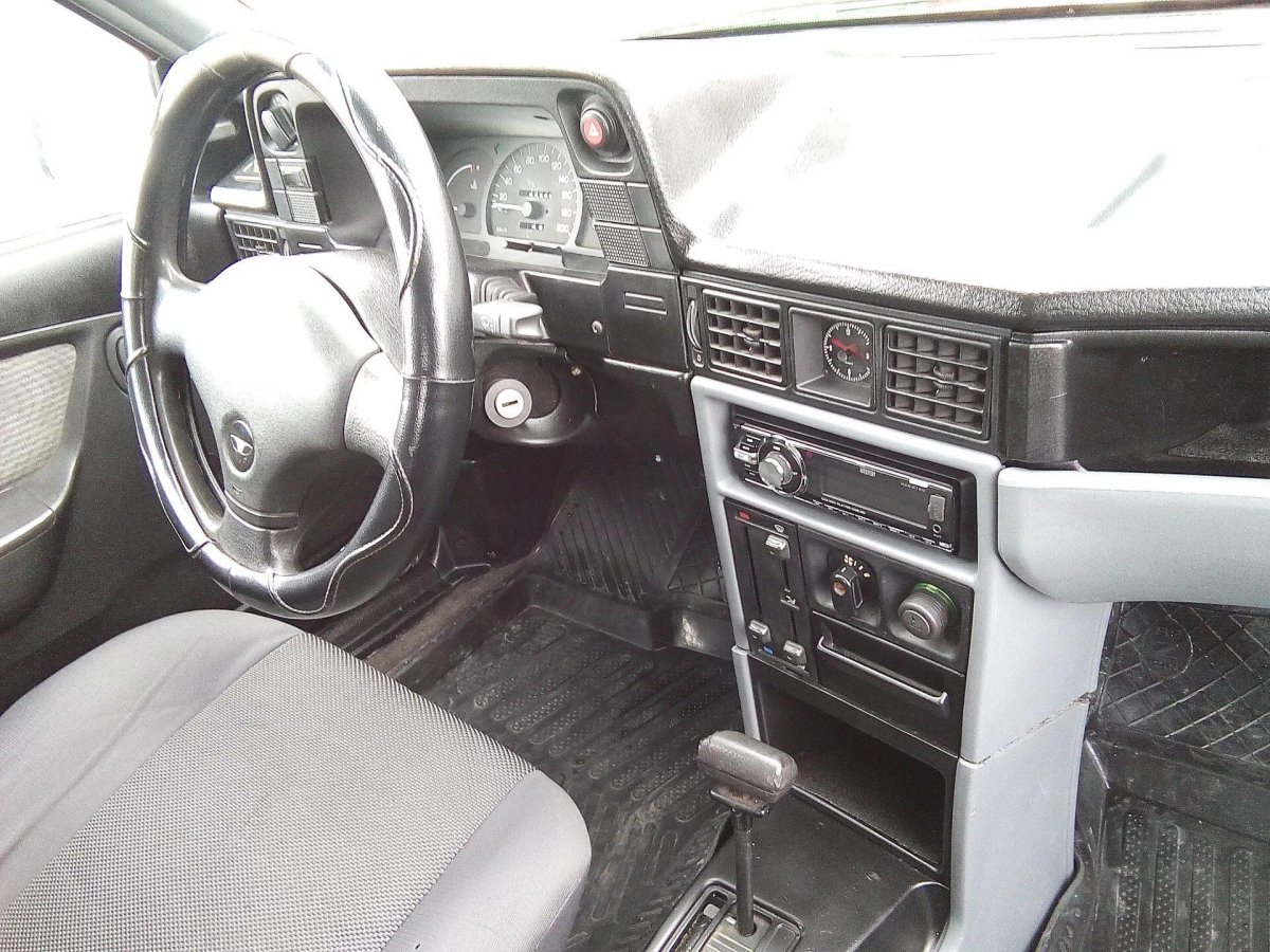 Opel Kadett 1984 салон