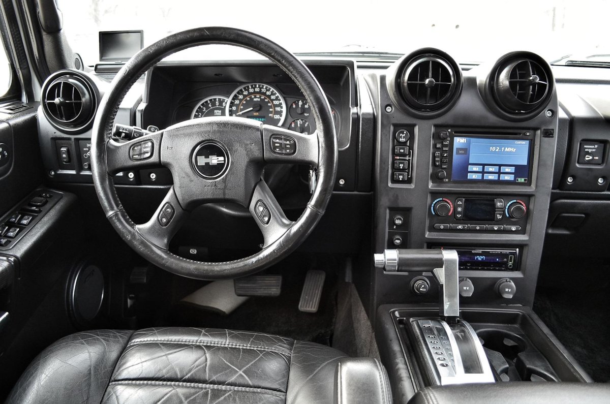 Хаммер h2 салон