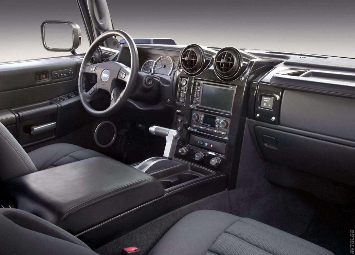 Хаммер 2 салон