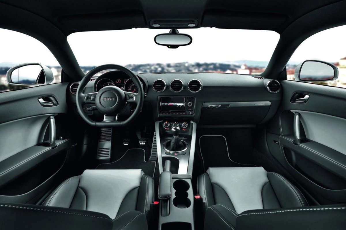 Audi TT 8j Interior