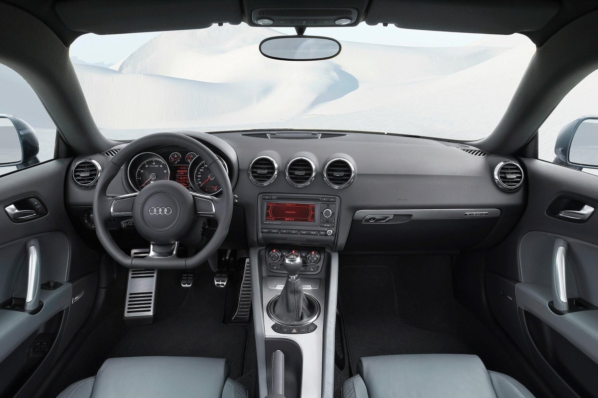 Audi TT 2006 Interior