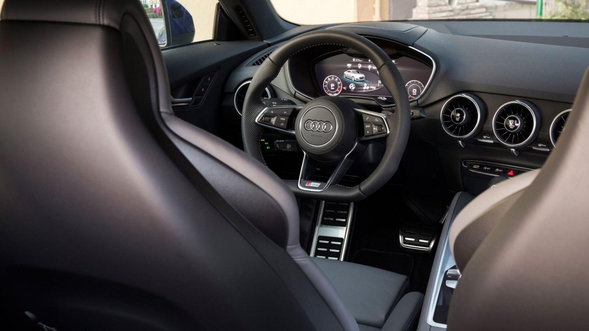 Audi TT 2015 салон