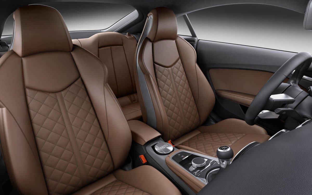 Audi TT 2 салон