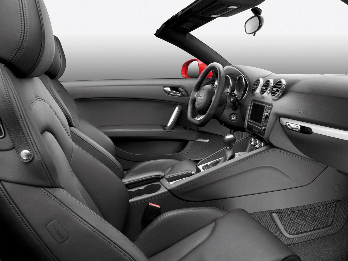 Ауди ТТ 2007 салон