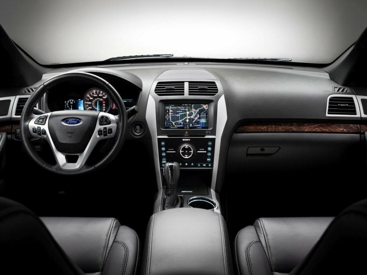 Ford Explorer 2015 салон