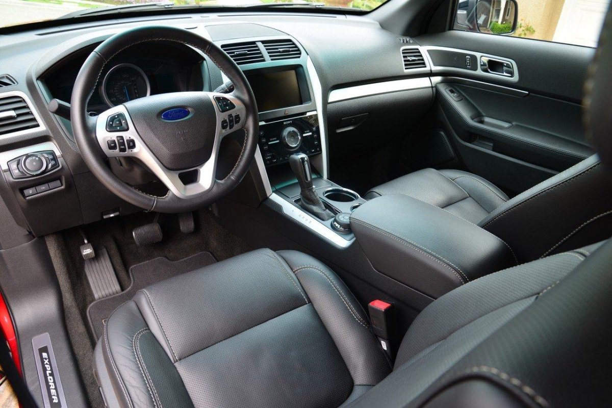 Ford Explorer 2012 салон