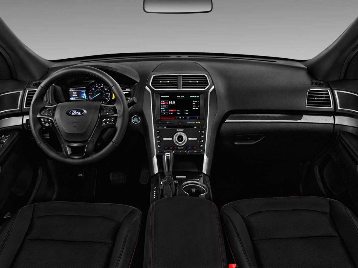 Ford Explorer 2018 салон