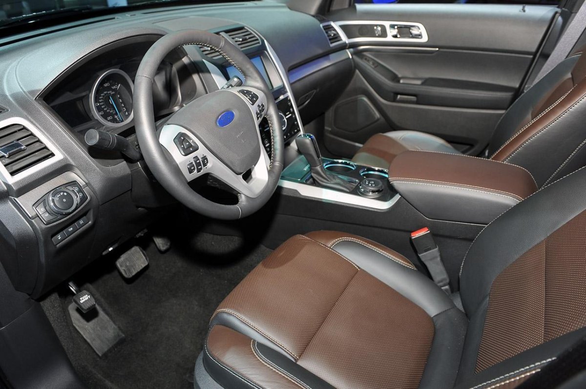 Ford Explorer 5 салон