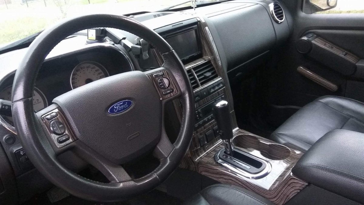 Ford Explorer 4 салон