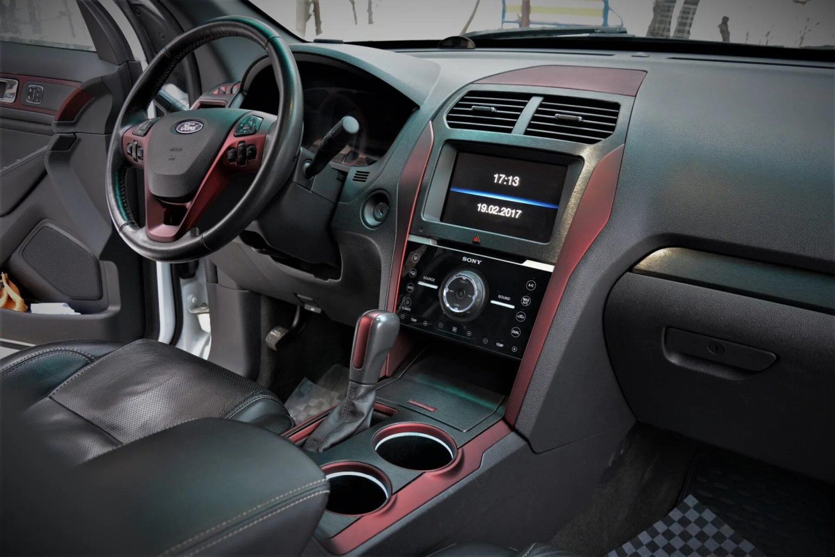 Ford эксплорер 5 2013 салон
