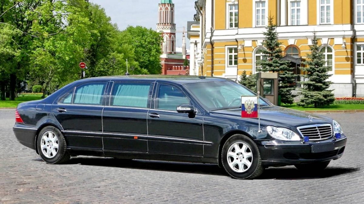 Mercedes-Benz s600 Pullman Guard w220