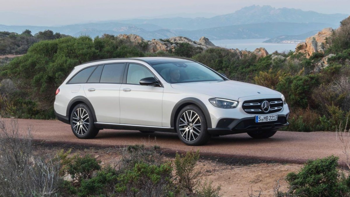 Мерседес Бенц е класс универсал 2020