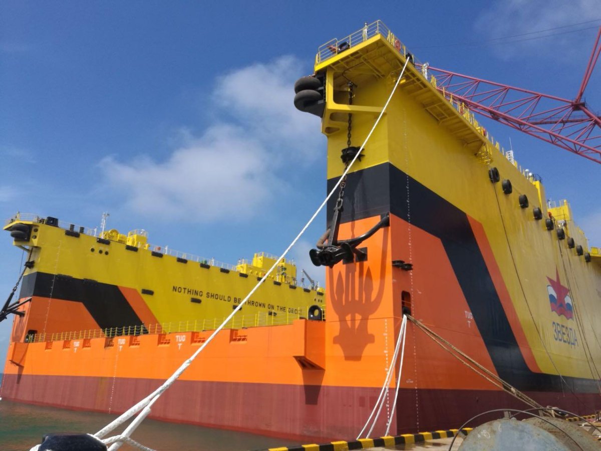 Плавучий док звезда