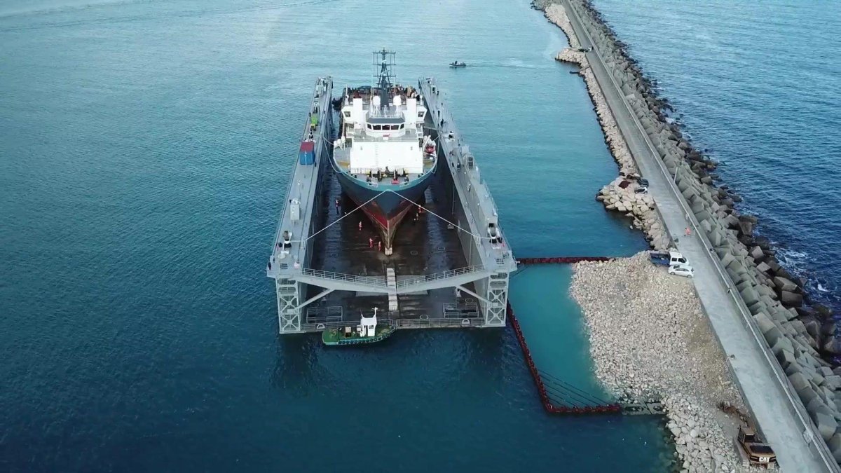 Понтонный плавучий док