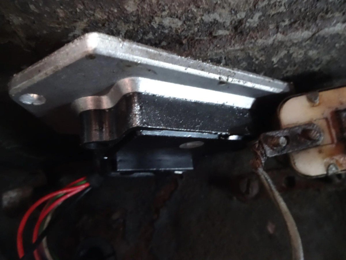 Датчик холла УАЗ 3303