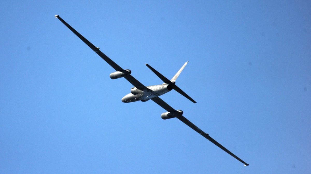 Самолет разведчик