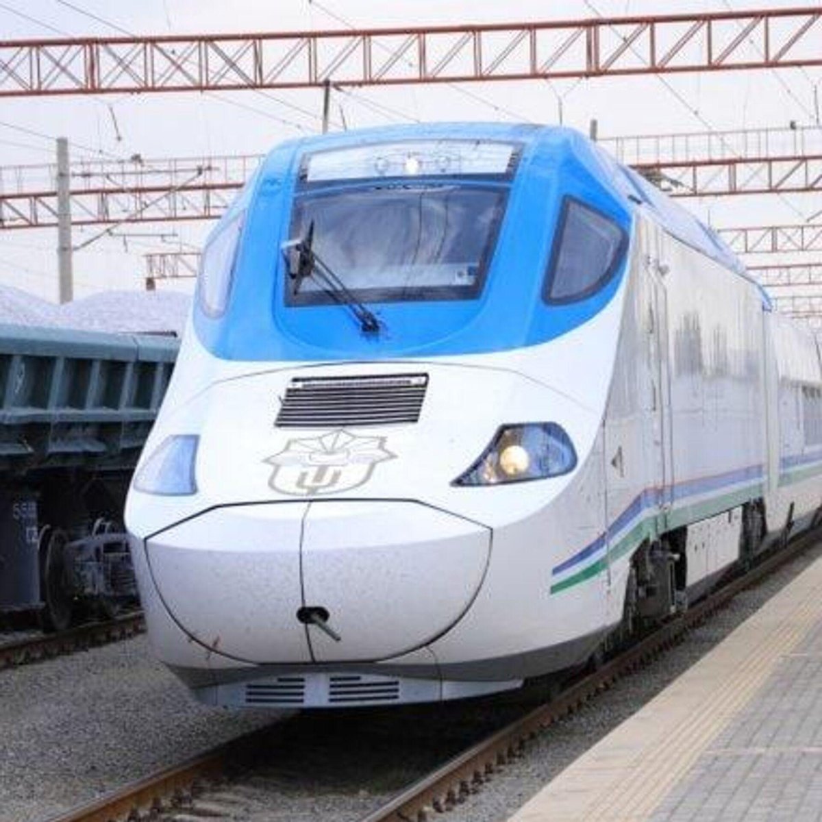 Узбекистан скоростной поезд Афросиаб