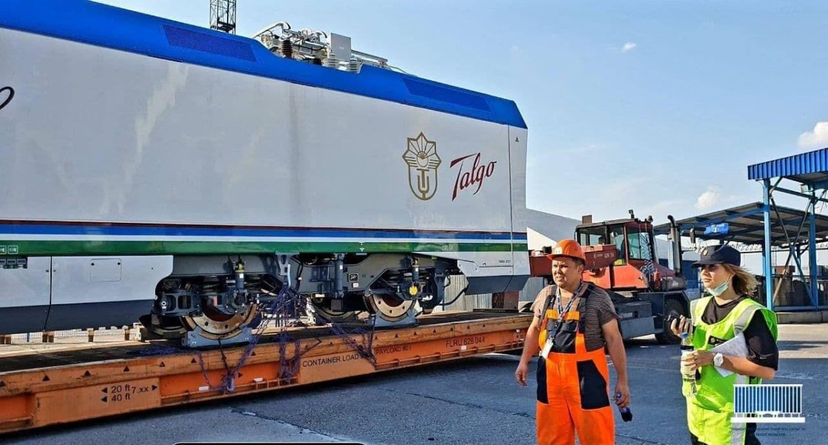 Узбекистан ТЕЗ юрар поезд