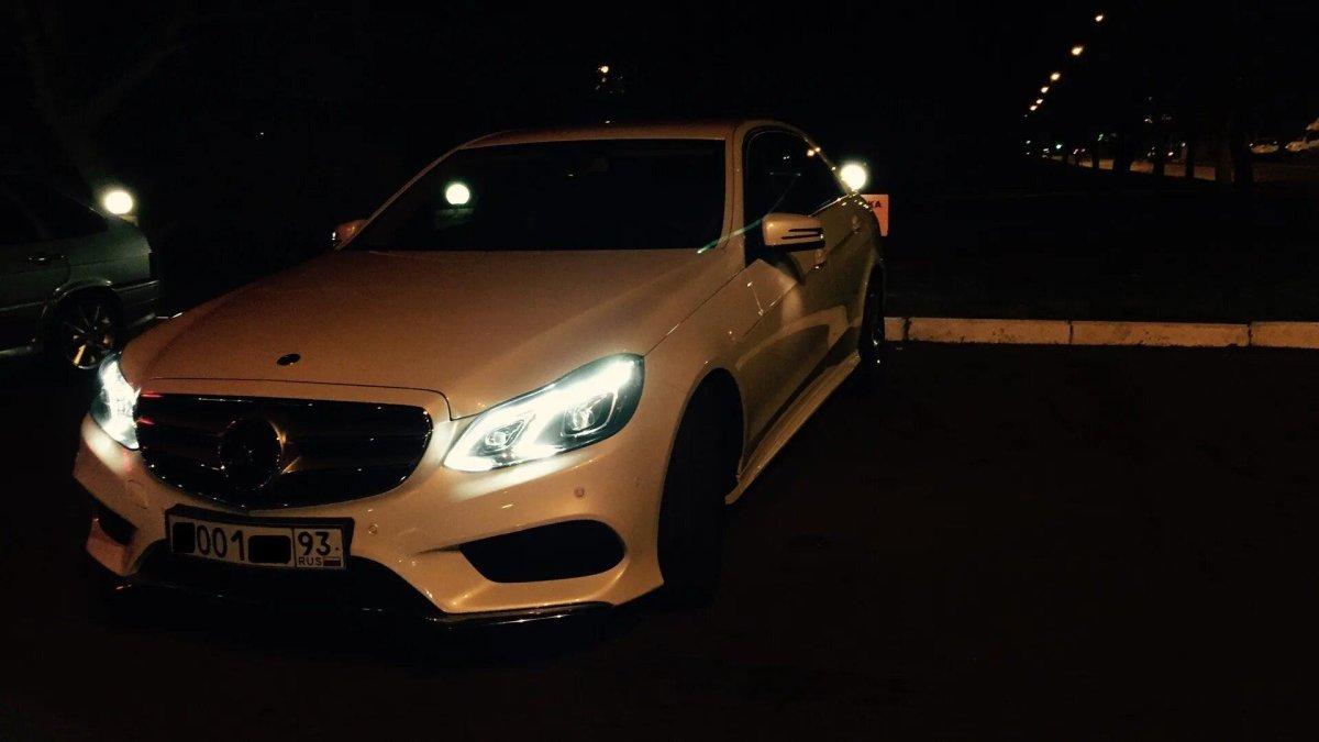 Мерседес w212 ночью