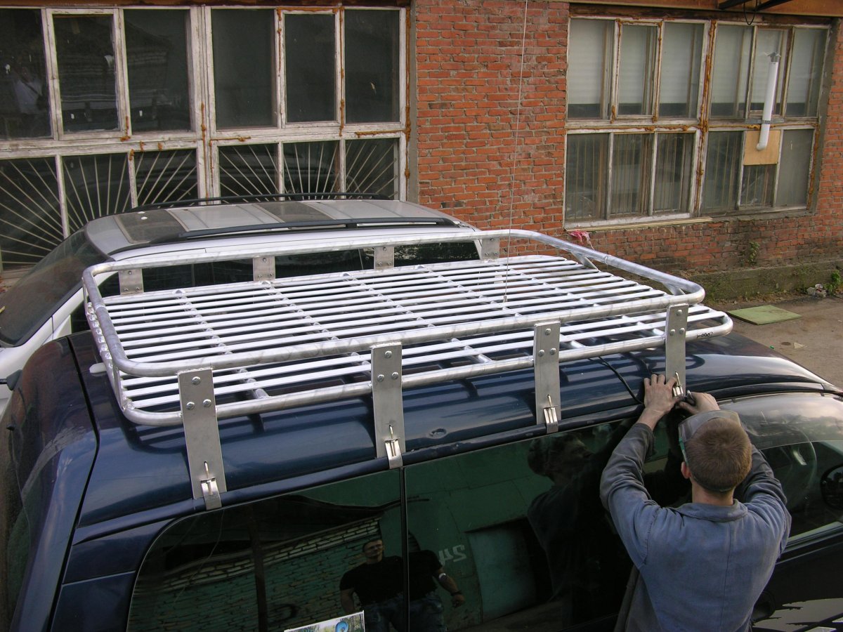 Экспедиционный багажник на ВАЗ 2110