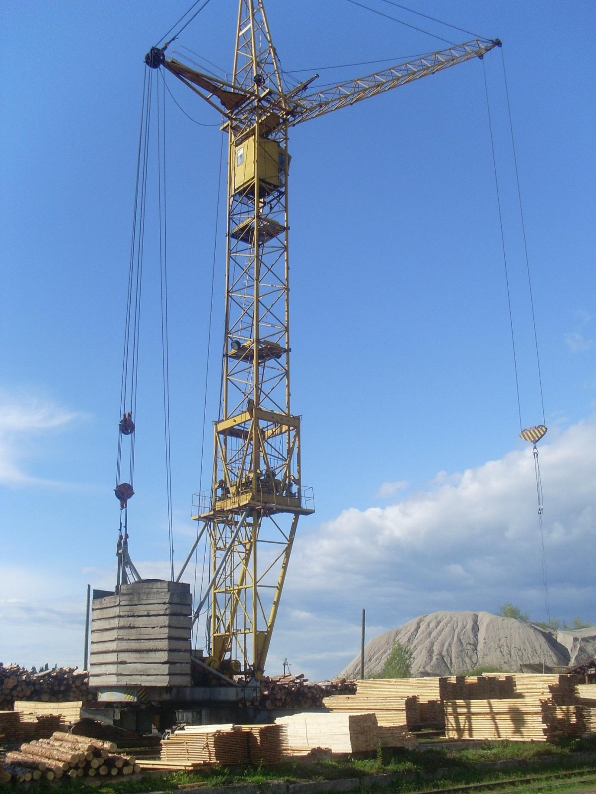 Башенный кран КБ 405