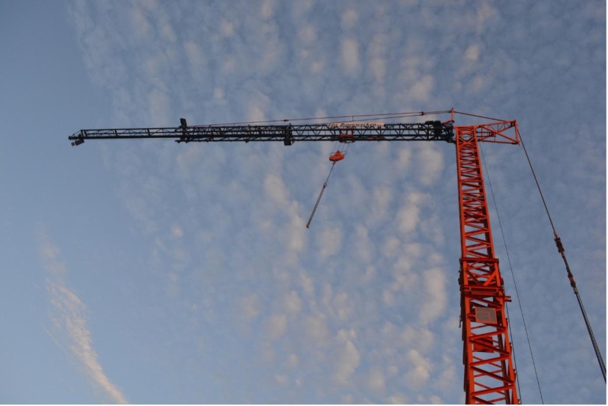 Кран строительный