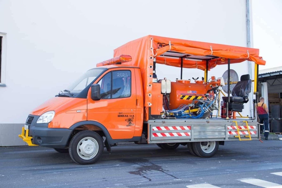 Шмель 11ан машина дорожная разметочная