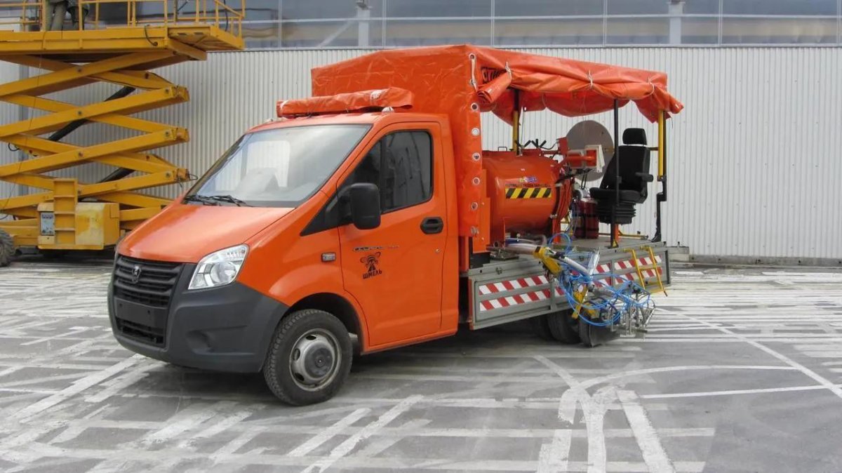 Шмель 11ан машина дорожная разметочная