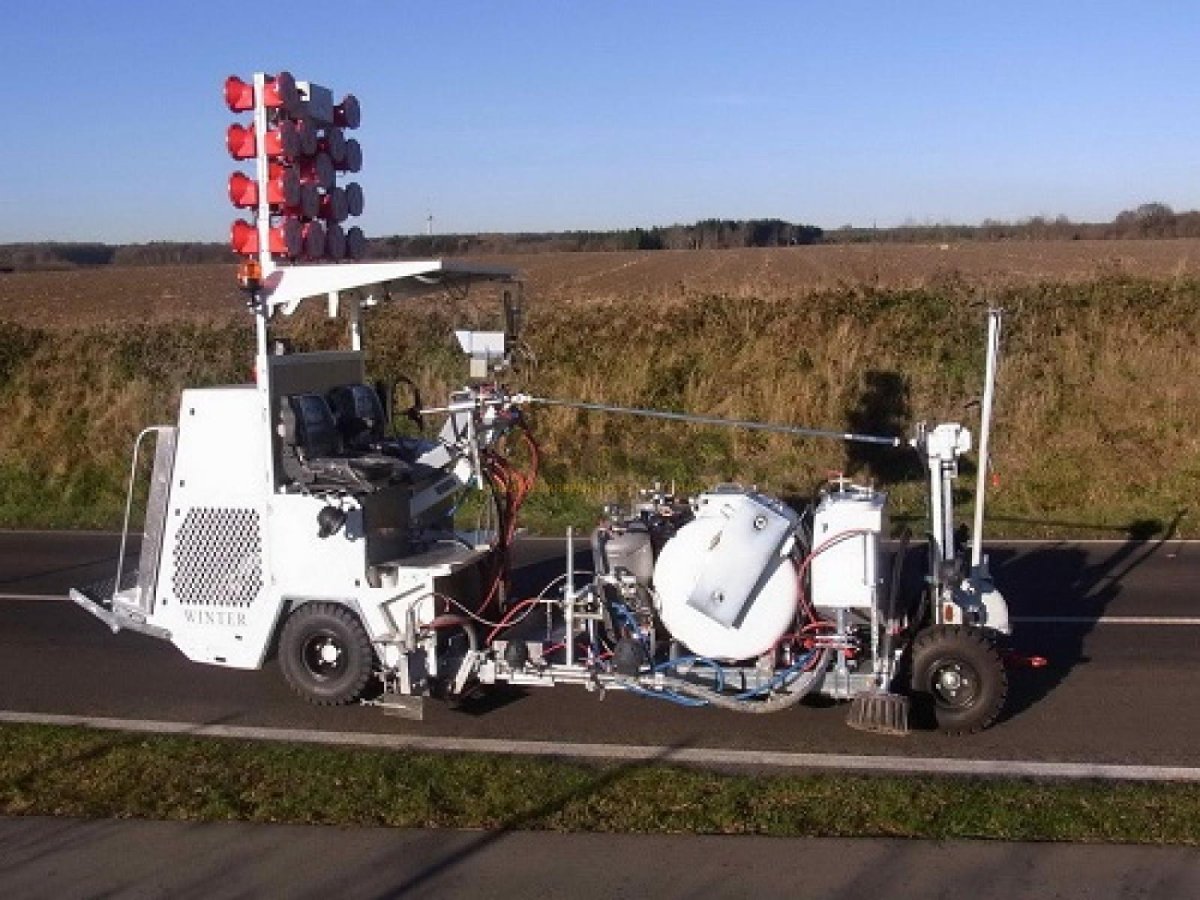 Винтер разметочная машина