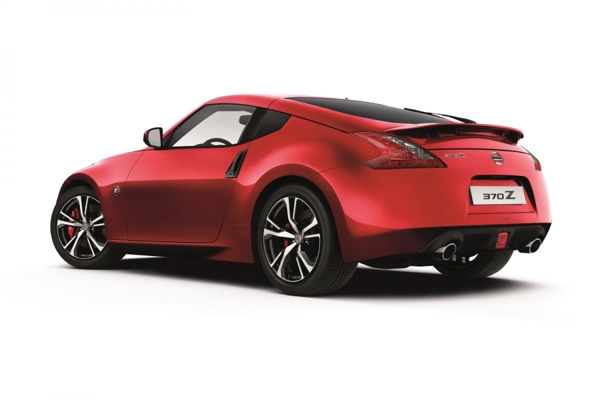 Купе Nissan 370z