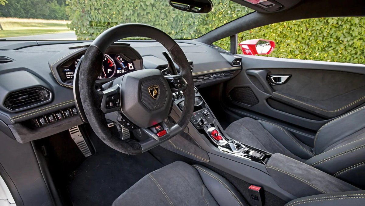 Lamborghini Huracan LP 610-4 салон