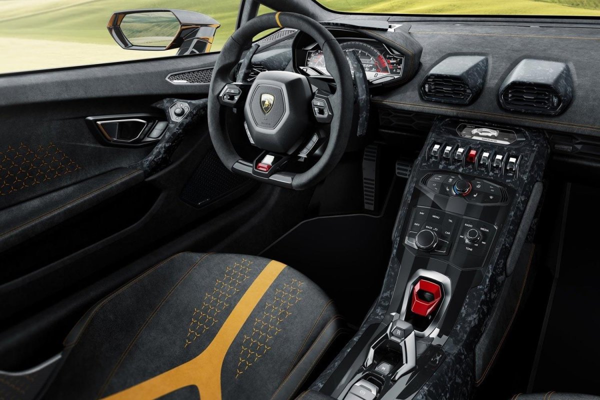 Ламборджини Хуракан 2017 салон