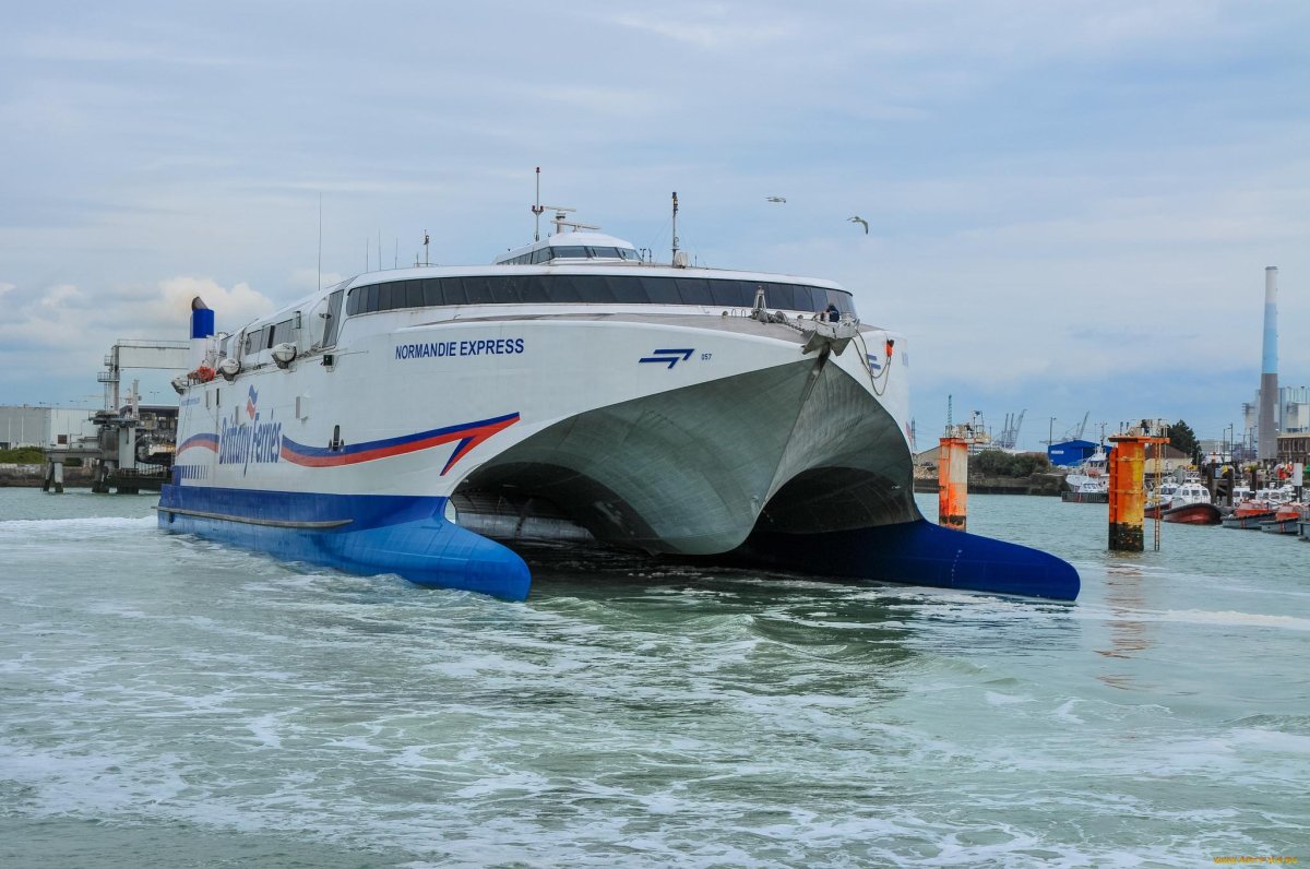 Ro-ro swath - катамаран