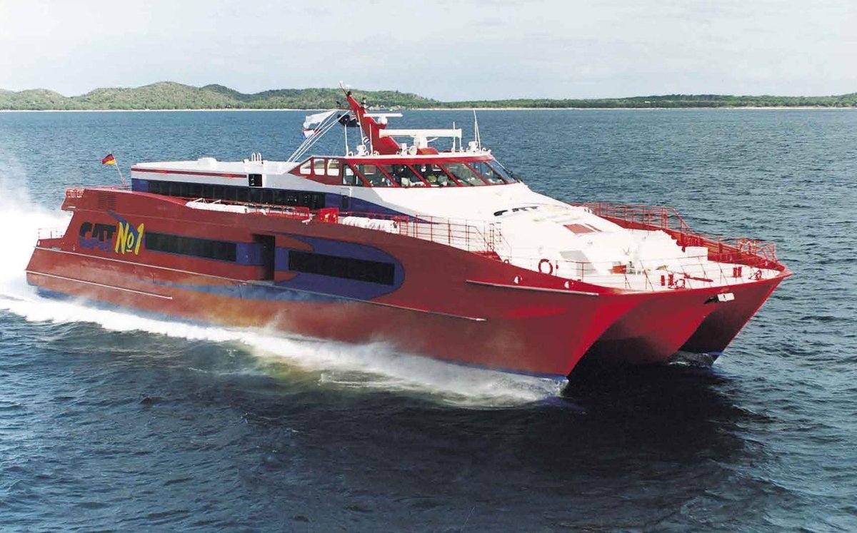 Крейсерский катамаран «Голден Гриффин»