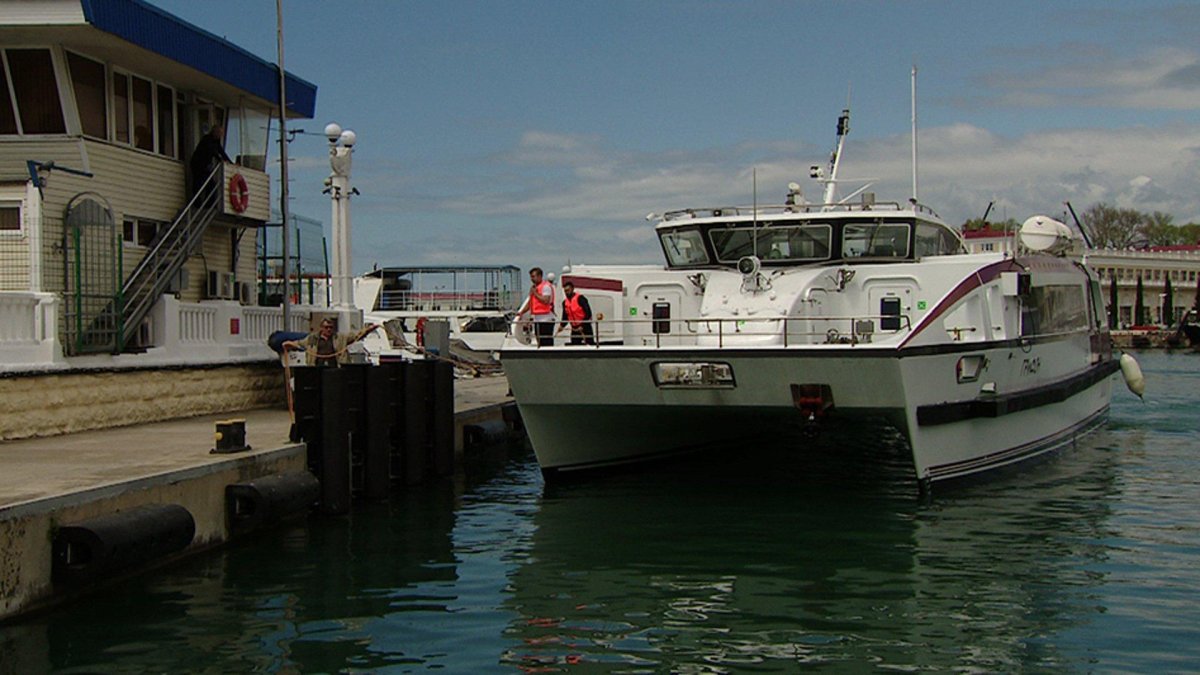 Скоростной катамаран Грифон