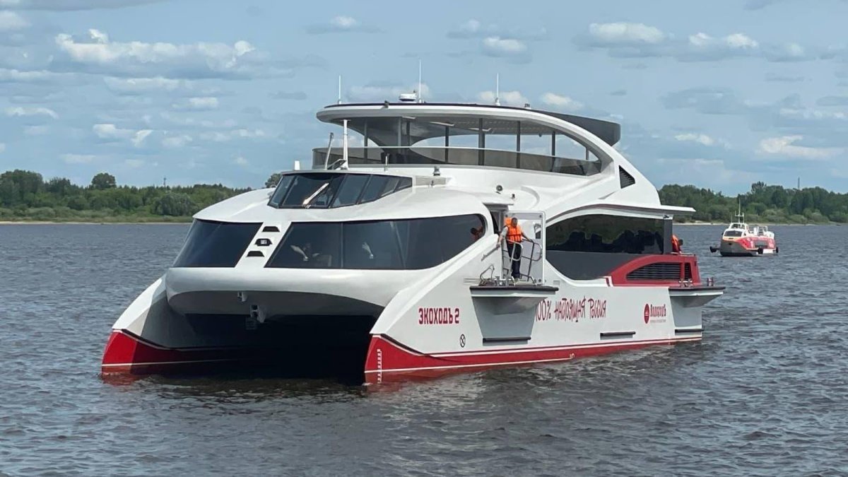 Электрокатамаран «экоходъ 2