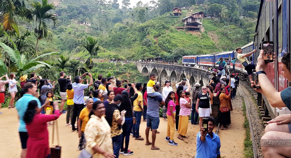 Мост на Шри Ланке девятиарочный