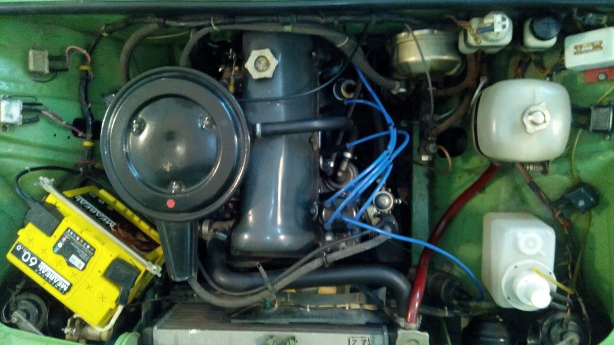 ВАЗ 2106 под капотом