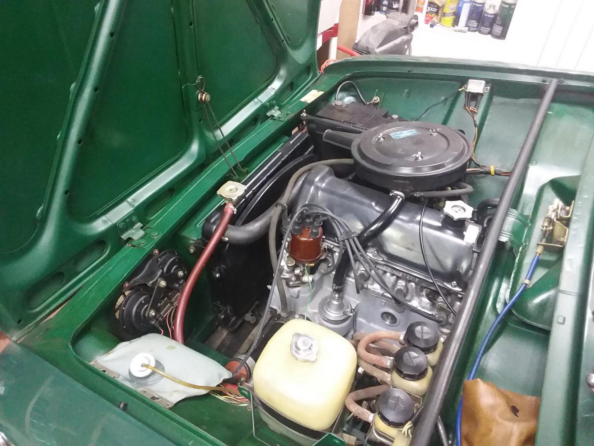 Моторный отсек ВАЗ 2101