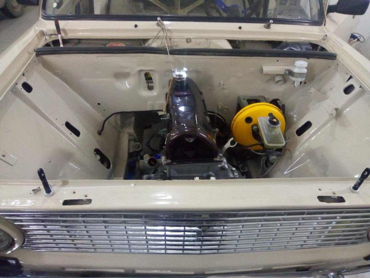 Моторный отсек ВАЗ 2101