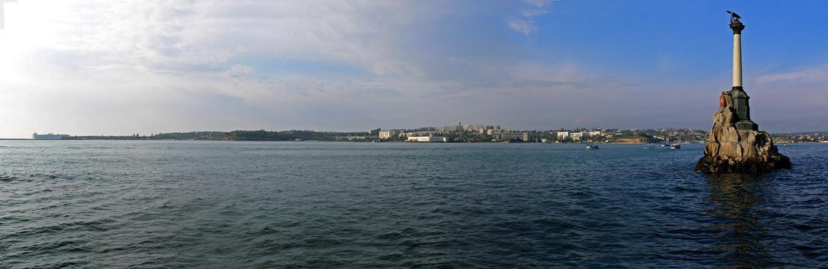 Бухта Севастополя памятник затопленным кораблям