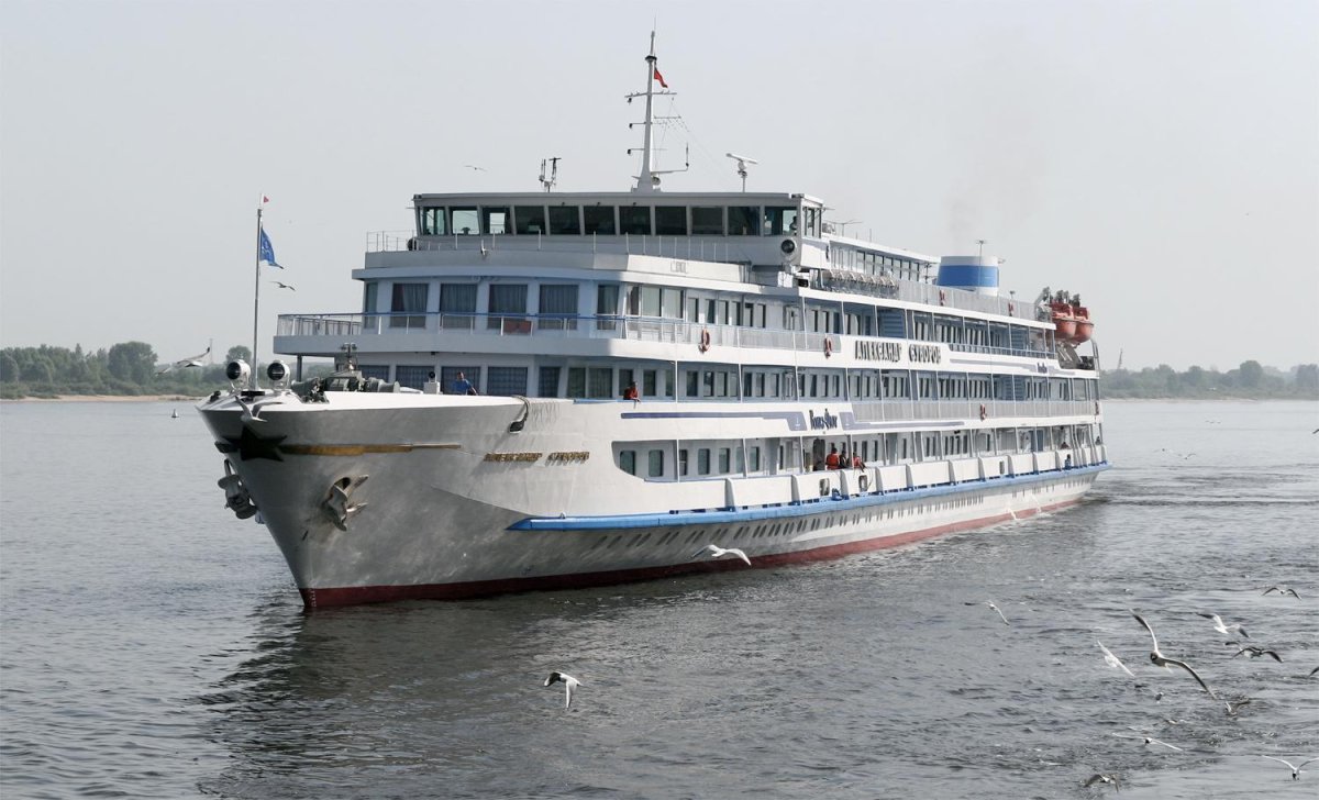 Теплоход Александр Суворов катастрофа 1983