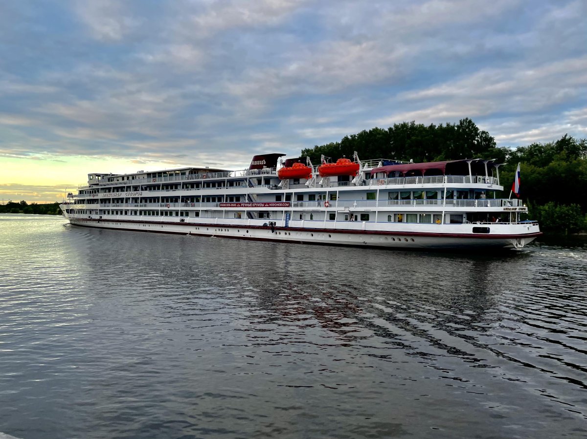 Теплоход проекта 92-016