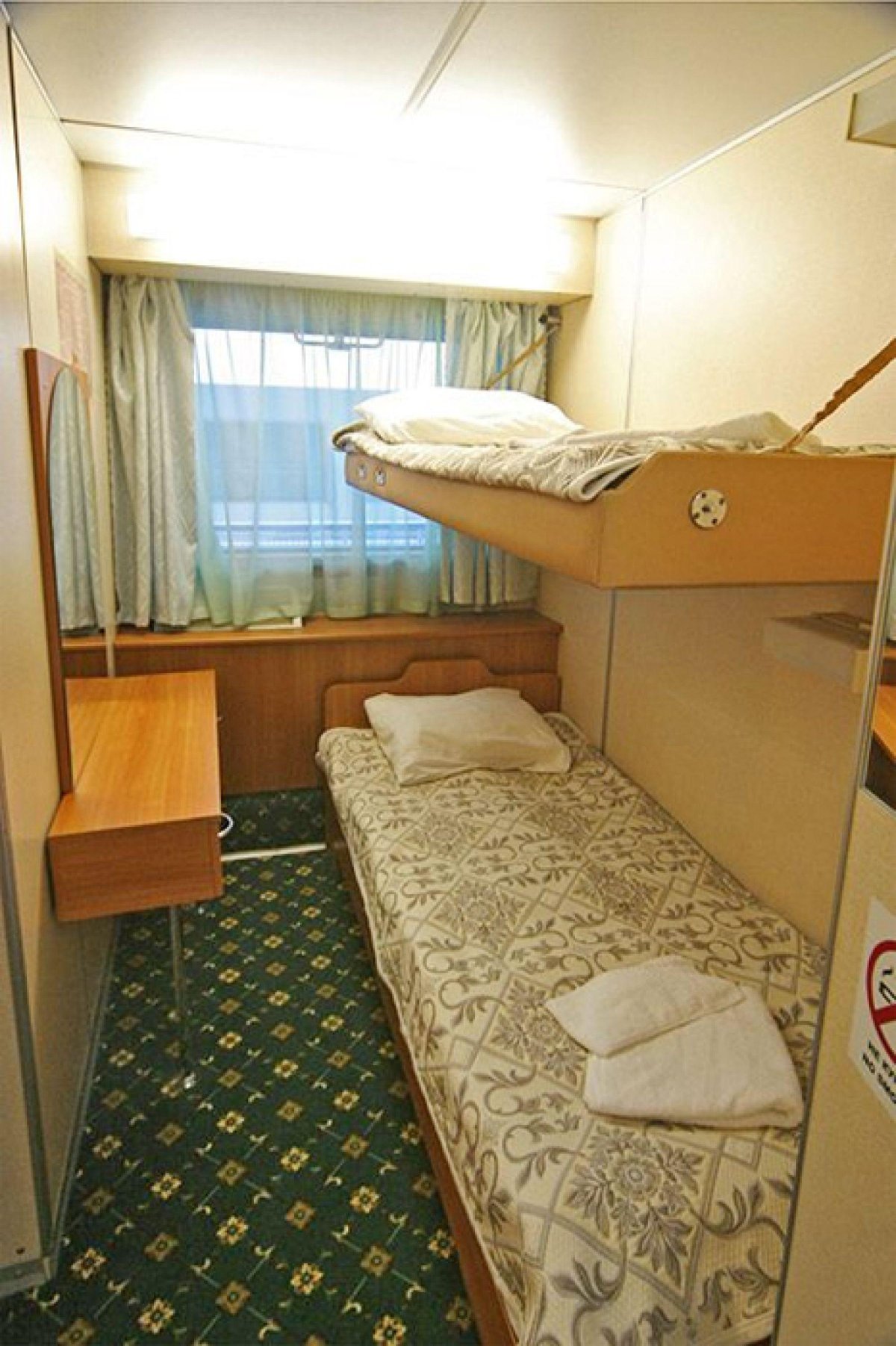 Теплоход Александр Суворов каюты