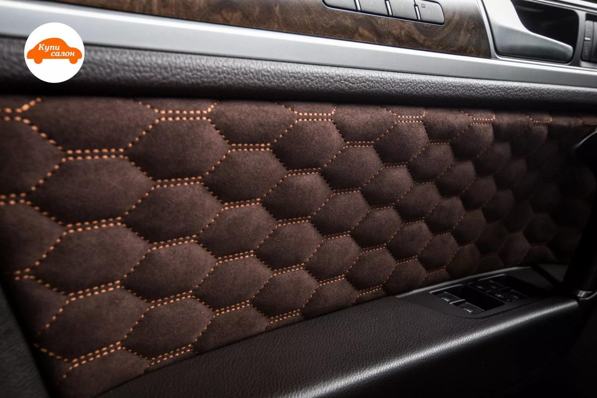Ауди 80 стеганая кожа
